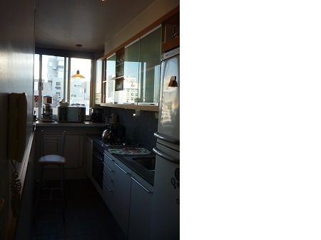 Cocina de Jardines del Libertador. Departamento 3 ambientes en piso alto con cochera