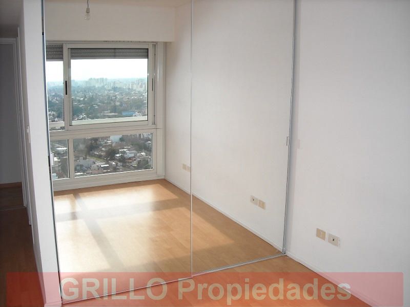 de Edificio Centennial. Torre Cielo. Piso alto. Excelente vista al río