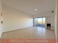 Departamento Monoambiente de 40m2. Balcón aterrazado. Piso alto. Apto profesional.