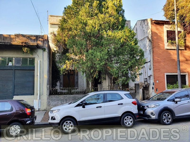 Fachada exterior. de Casa, PH, oficina o depósito. Entrada independiente. Sin expensas. Terraza.