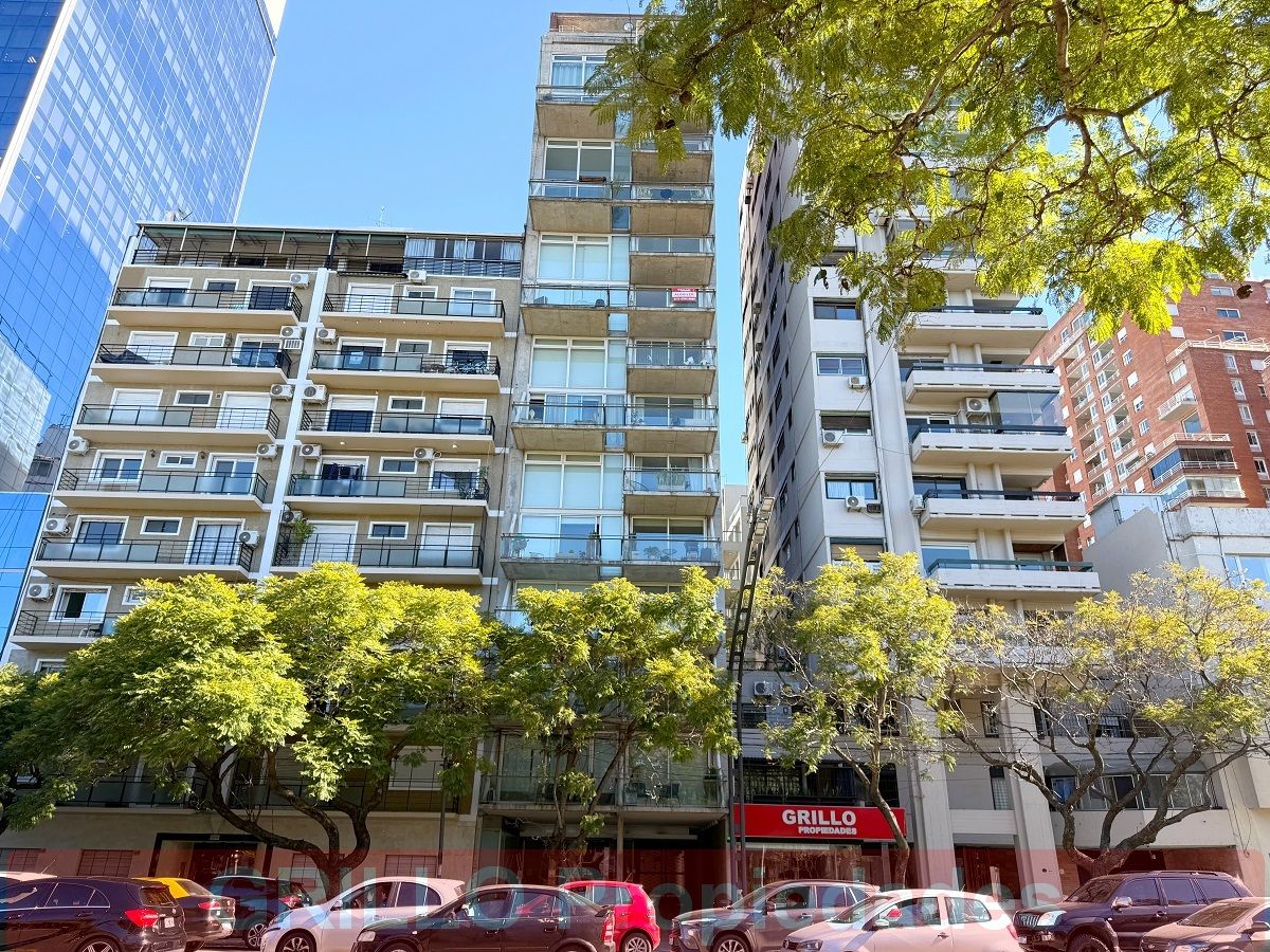 El edificio. de Av del Libertador 8460, Piso 6. Departamento de 45 m2 con pileta, Laundry y solarium.