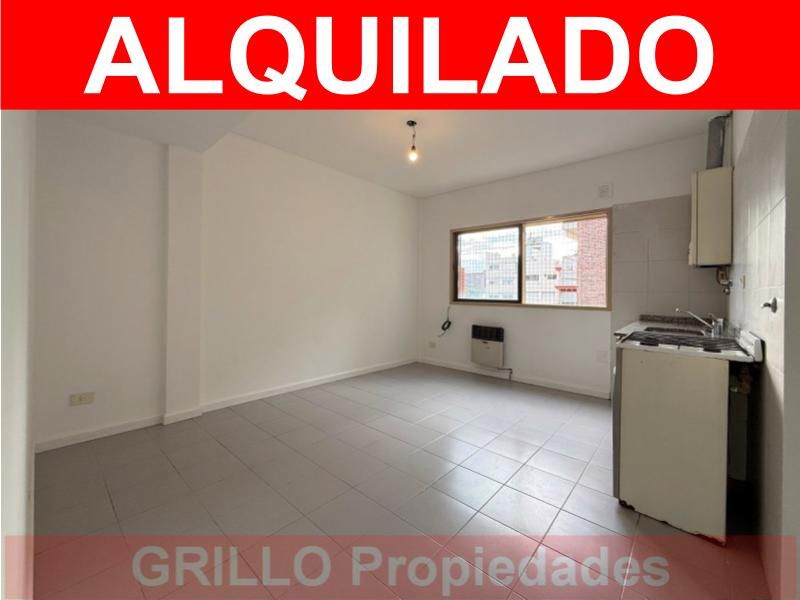 Living comedor. de Ruiz Huidobro 1615. Departamento dos ambientes. Sin expensas.