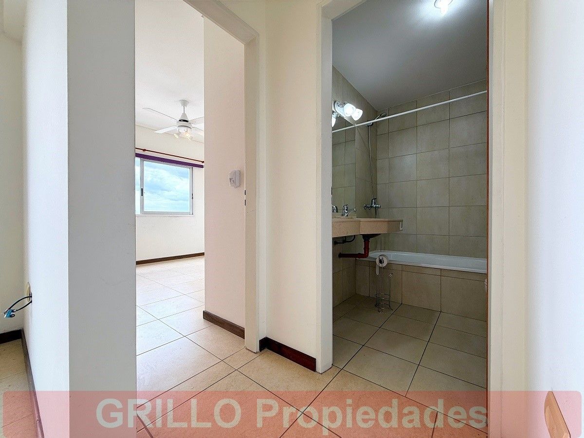 Hall de distribución. de Montes de Oca 541. Departamento de dos ambientes, Pileta, SUM con parrillas, Excelente vista.
