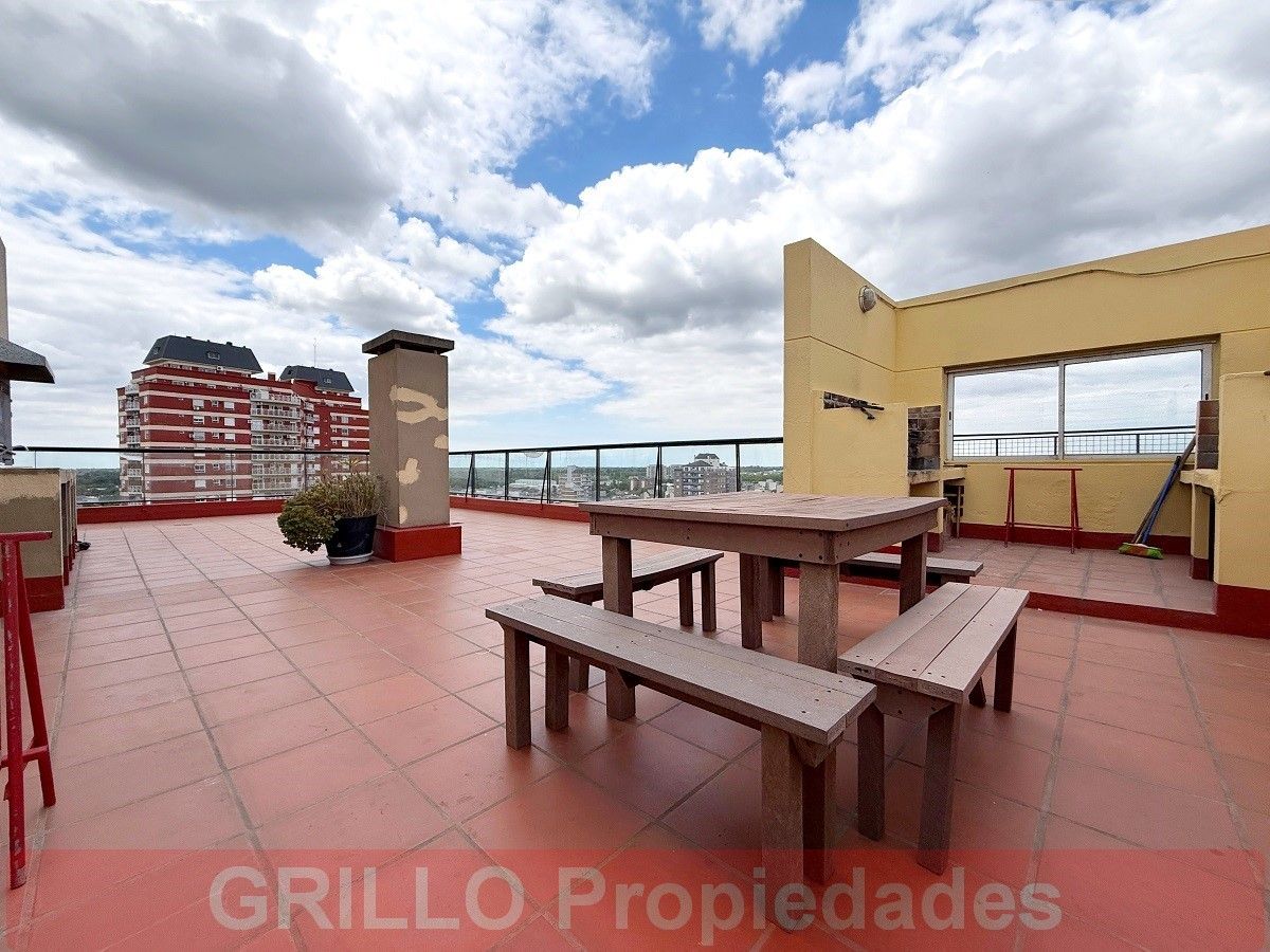 SUM con parrilla. de Montes de Oca 541. Departamento de dos ambientes, Pileta, SUM con parrillas, Excelente vista.